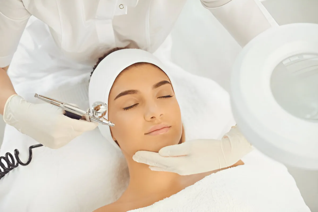 Home vs Clinical Exfoliation: What Chennai Residents Should Know