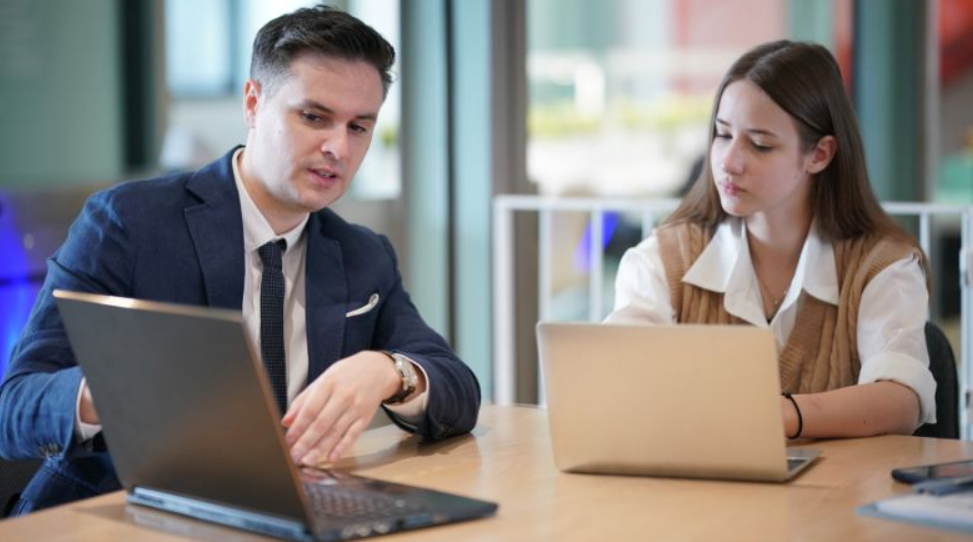 Why FigsFlow Is a Smart Alternative to PandaDoc for AML and Proposal Workflows 